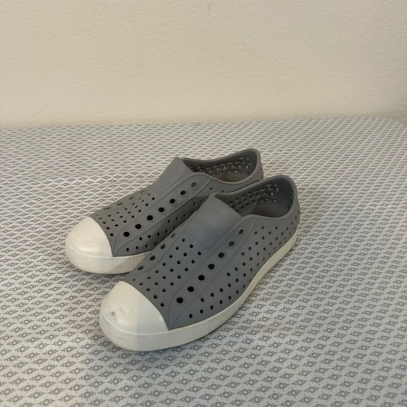 NATIVE - Jefferson Shoe - Picture 2 of 6